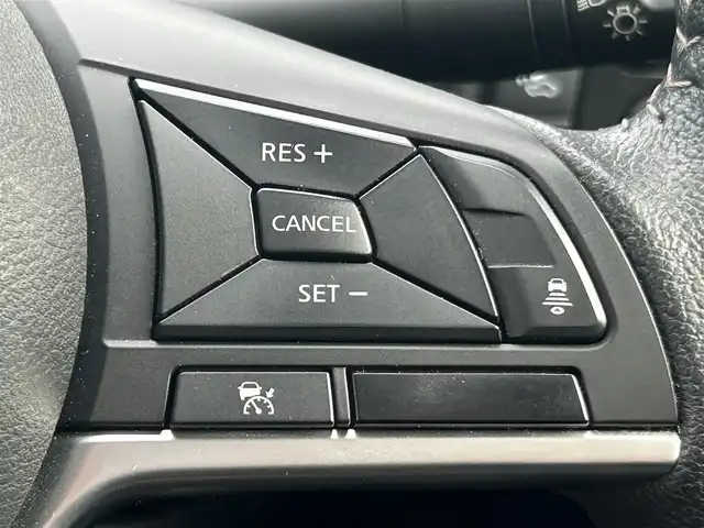 日産 ノート e－パワーオーテック 大阪府 2018(平30)年 4.5万km ガーネットレッド ９インチナビ　/フルセグ　/Bluetooth/全方位カメラ　/デジタルインナーミラー　/レーダークルーズコントロール　/前後コーナーセンサー　/ＥＴＣ　/スマートキー　/ＬＥＤヘッドライト　/マット　/サイドバイザー