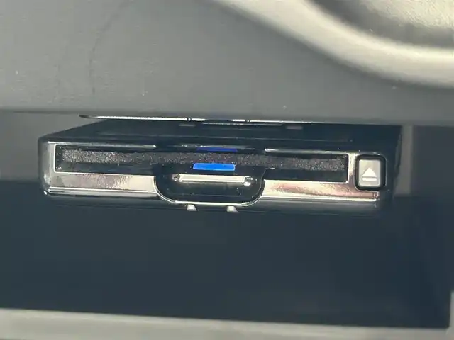 日産 ノート e－パワーオーテック 大阪府 2018(平30)年 4.5万km ガーネットレッド ９インチナビ　/フルセグ　/Bluetooth/全方位カメラ　/デジタルインナーミラー　/レーダークルーズコントロール　/前後コーナーセンサー　/ＥＴＣ　/スマートキー　/ＬＥＤヘッドライト　/マット　/サイドバイザー