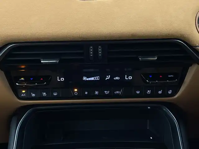 マツダ ＣＸ－６０ XD HV プレミアムスポーツ 新潟県 2023(令5)年 1.7万km マシーングレープレミアムM 4WD/サンルーフ/BOSEプレミアムサウンド/i-Activesense/純正SDナビ/(AM/FM/SD/フルセグ/Bluetooth)/全方位モニター/前後ドライブレコーダー/パワーバックドア/レーダークルーズコントロール/LEDオートライト/全席シートヒーター/前席エアシート/前席パワーシート/茶革シート/純正20インチアルミホイール/ブラインドスポットモニター/ステアリングヒーター/クリアランスソナー/置くだけ充電/スマートキー/ETC