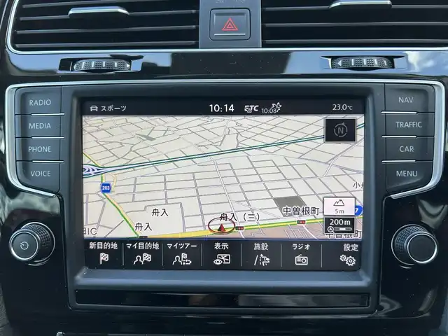 フォルクスワーゲン ゴルフ TSI ハイライン BMテクノ 新潟県 2016(平28)年 9.6万km ピュアホワイト 純正ナビ【フルセグTV/FM・AM/BT/CD】/アイドリングストップ/クルーズコントロール追従有/バックカメラ/USB/ETC/レーンキープアシスト/革巻きステアリング/ステアリングスイッチ/スペアキー/スマートキー/プッシュスタート/盗難防止/横滑り防止