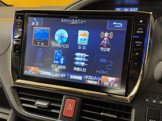 トヨタ ヴォクシー ZS 煌 群馬県 2015(平27)年 8.5万km ブラック 安全装備/・オートライト/・横滑り防止/社外10インチデカナビ/・AM/FM/Bluetooth/・CD/DVD/フルセグTV/バックカメラ/両側電動スライドドア/LEDヘッドライト/フォグランプ/ETC/純正ドアバイザー/純正16インチアルミホイール/スマートキー/プッシュスタート