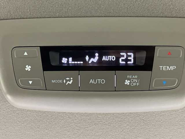 ホンダ ステップワゴン スパーダ eHEV G EXホンダS 岐阜県 2021(令3)年 5.9万km プレミアムスパークルブラックパール 純正10インチメモリナビ/　(AM/FM/CD/DVD/フルセグTV/Bluetooth)/バックカメラ/ホンダセンシング/衝突軽減ブレーキ/レーンキープアシスト/誤発進抑制機能/レーダークルーズコントロール/両側パワースライドドア/ハーフレザーシート/シートヒーター/革巻きハンドル/ビルトインETC2.0/純正ドライブレコーダー/LEDヘッドライト/電動パーキングブレーキ/純正アルミホイール/純正フロアマット/ドアバイザー