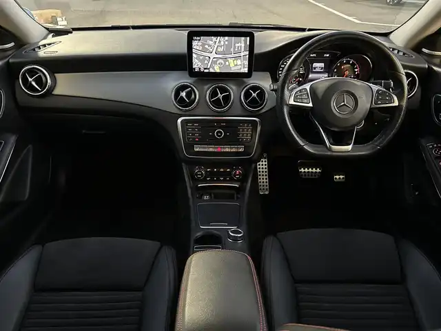 メルセデス・ベンツ ＣＬＡ１８０ Sブレイク AMG スタイル 愛媛県 2018(平30)年 6.7万km 茶 メーカーオプション純正ナビ/BT/AM・FM/CD/DVD/フルセグTV/ETC/前後ドライブレコーダー/ブラインドスポットモニター/前後コーナーセンサー/バックカメラ/レーンキープアシスト/衝突軽減システム/パーキングアシスト/アイドリングストップ/パドルシフト/追従型クルーズコントロール/harman kardonスピーカー/ガラスルーフ/D+N席シートヒーター・パワーシート/純正フロアマット/純正アルミホイール