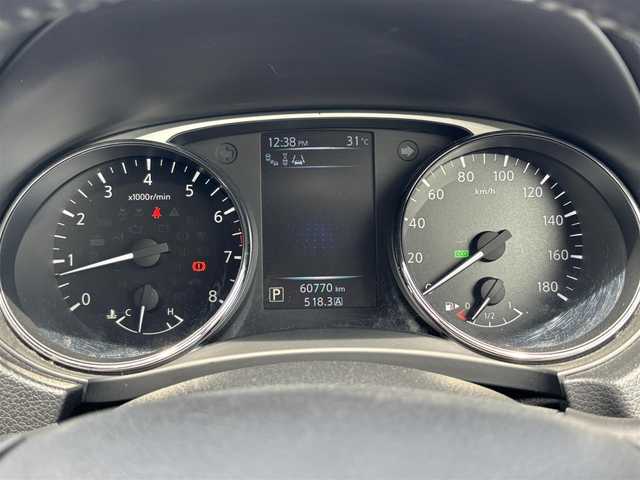日産 エクストレイル 20Xtt エマージェンシーブレーキ 大分県 2017(平29)年 6.1万km ダイヤモンドブラック ・純正ナビ(CD.DVD.AUX.SD.BT)/・バックカメラ/・エマージェンシーブレーキ/・コーナーセンサー/・ETC/・シートヒーター/・ステアリングリモコン/・オートライト/・クルーズコントロール/・電動リアゲート/・スマートキー