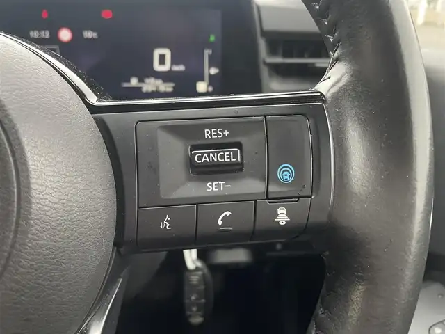 日産 ノート X 新潟県 2021(令3)年 3万km オーロラフレアブルーパール 純正メーカーオプションナビ(9インチ)/(AM/FM/HDMI/Bluetooth)/フルセグTV/プロパイロット/エマージェンシーブレーキ/デジタルインナーミラー/ブラインドスポットモニター/D/N席シートヒーター/ステアリングヒーター/電動パーキングブレーキ/ブレーキホールド/前後コーナーセンサー/LEDヘッドライト/ビルトインETC2.0/ステアリングスイッチ