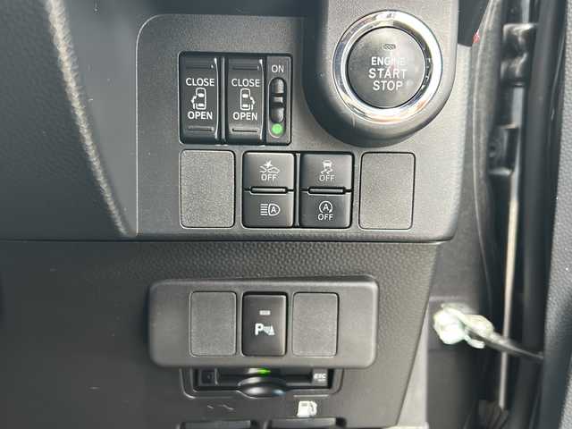 トヨタ ルーミー カスタムG 広島県 2019(令1)年 2.8万km ブラックマイカメタリック 禁煙車/スマートアシスト/・プリクラッシュセーフティ/・LDA/・オートマチックハイビーム/・先行車発進お知らせ/クリアランスソナー/クルーズコントロール/イクリプス７型ナビ（AVN-P9W）/・CD/DVD/DTV/Bluetooth/SD/MUSICJUKE/バックカメラ/両側パワースライドドア/革巻きステアリング/ステアリングスイッチ/オートライト/LEDヘッドライト/フォグランプ/純正ドライブレコーダー（DRT-H68A）/ビルトインETC/スマートキー/プッシュスタート/スペアキー/純正14インチアルミホイール/純正フロアマット/ドアバイザー