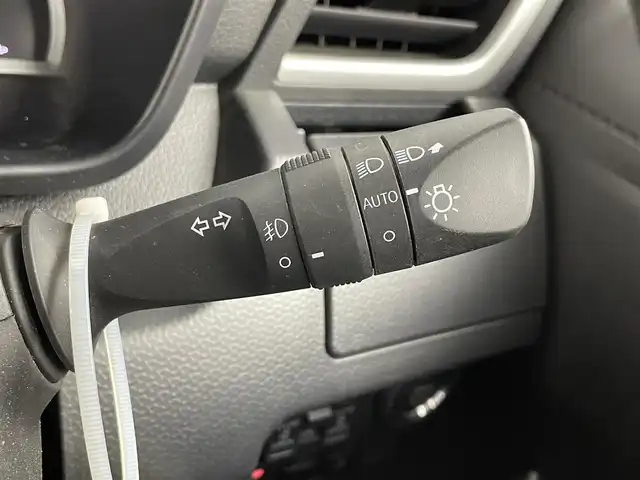 トヨタ ルーミー カスタムG－T 埼玉県 2021(令3)年 4万km 白 純正ナビ/(AM/FM/Bluetooth/フルセグTV)/レーダークルーズコントロール/ビルトインETC2.0/両側パワースライドドア/バックカメラ/社外フロアマット/ドライブレコーダー/純正15インチアルミホイール/スマートキー/LEDヘッドライト/パワーステアリング/パワーウィンドウ