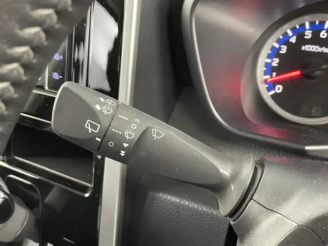 トヨタ ルーミー カスタムG－T 埼玉県 2021(令3)年 4万km 白 純正ナビ/(AM/FM/Bluetooth/フルセグTV)/レーダークルーズコントロール/ビルトインETC2.0/両側パワースライドドア/バックカメラ/社外フロアマット/ドライブレコーダー/純正15インチアルミホイール/スマートキー/LEDヘッドライト/パワーステアリング/パワーウィンドウ