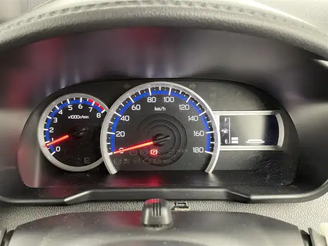 トヨタ ルーミー カスタムG－T 埼玉県 2021(令3)年 4万km 白 純正ナビ/(AM/FM/Bluetooth/フルセグTV)/レーダークルーズコントロール/ビルトインETC2.0/両側パワースライドドア/バックカメラ/社外フロアマット/ドライブレコーダー/純正15インチアルミホイール/スマートキー/LEDヘッドライト/パワーステアリング/パワーウィンドウ