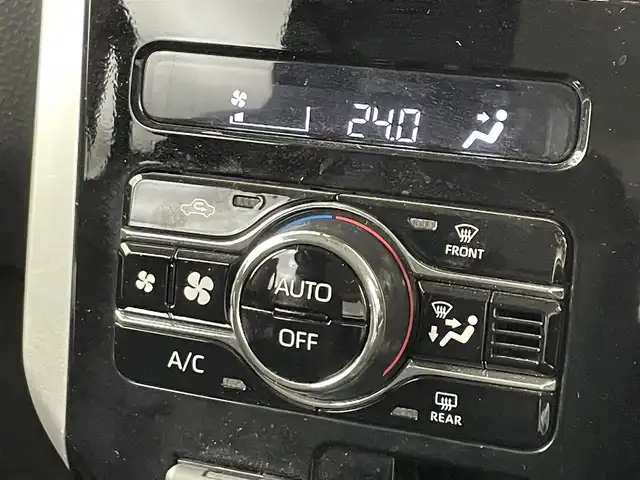 トヨタ ルーミー カスタムG－T 埼玉県 2021(令3)年 4万km 白 純正ナビ/(AM/FM/Bluetooth/フルセグTV)/レーダークルーズコントロール/ビルトインETC2.0/両側パワースライドドア/バックカメラ/社外フロアマット/ドライブレコーダー/純正15インチアルミホイール/スマートキー/LEDヘッドライト/パワーステアリング/パワーウィンドウ