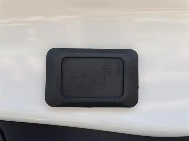 トヨタ ＲＡＶ４ アドベンチャー オフロードPKG 福島県 2020(令2)年 6.8万km スーパーホワイトⅡ 純正9インチディスプレイオーディオ/AM/FM/BT/USB/Miracast/フルセグTV/TRDフロントロアガーニッシュ/黒レザーシート/パワーシート/シートヒーター/エアシート/Toyota Safety Sense/レーダークルーズコントロール/プリクラッシュセーフティ/クリアランスソナー/パワーバックドア/ステアリングヒーター/ルーフレール/バックカメラ/オートハイビーム/LEDヘッドライト/フォグライト/純正ドライブレコーダー/ビルトインETC 2.0/プッシュスタート/ドアバイザー/フロアマット
