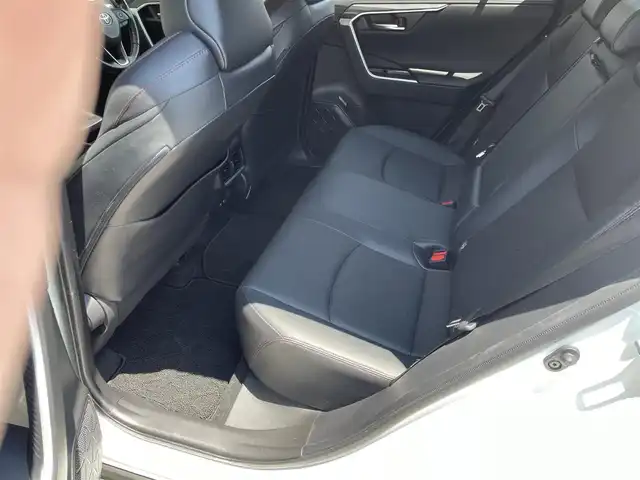 トヨタ ＲＡＶ４ アドベンチャー オフロードPKG 福島県 2020(令2)年 6.8万km スーパーホワイトⅡ 純正9インチディスプレイオーディオ/AM/FM/BT/USB/Miracast/フルセグTV/TRDフロントロアガーニッシュ/黒レザーシート/パワーシート/シートヒーター/エアシート/Toyota Safety Sense/レーダークルーズコントロール/プリクラッシュセーフティ/クリアランスソナー/パワーバックドア/ステアリングヒーター/ルーフレール/バックカメラ/オートハイビーム/LEDヘッドライト/フォグライト/純正ドライブレコーダー/ビルトインETC 2.0/プッシュスタート/ドアバイザー/フロアマット