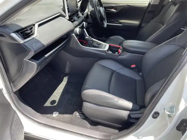 トヨタ ＲＡＶ４ アドベンチャー オフロードPKG 福島県 2020(令2)年 6.8万km スーパーホワイトⅡ 純正9インチディスプレイオーディオ/AM/FM/BT/USB/Miracast/フルセグTV/TRDフロントロアガーニッシュ/黒レザーシート/パワーシート/シートヒーター/エアシート/Toyota Safety Sense/レーダークルーズコントロール/プリクラッシュセーフティ/クリアランスソナー/パワーバックドア/ステアリングヒーター/ルーフレール/バックカメラ/オートハイビーム/LEDヘッドライト/フォグライト/純正ドライブレコーダー/ビルトインETC 2.0/プッシュスタート/ドアバイザー/フロアマット