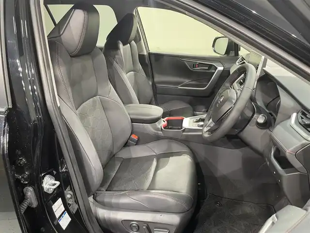 トヨタ ＲＡＶ４ アドベンチャー オフロードPKG 愛知県 2022(令4)年 4万km アティチュードブラックマイカ 純正9インチディスプレイナビ/（Bluetooth/AM/FM/Carplay）/JAOSエアロ/衝突軽減ブレーキ/トヨタセーフティセンス/アラウンドビューモニター/レーダークルーズコントロール/シートヒーター/エアシート/LEDヘッドライト/オートマチックハイビーム/ETC/ドライブレコーダー/ステアリングヒーター/パワーシート/コーナーセンサー/４WD/ルーフレール/スマートキー/プッシュスタートボタン/純正フロアマット