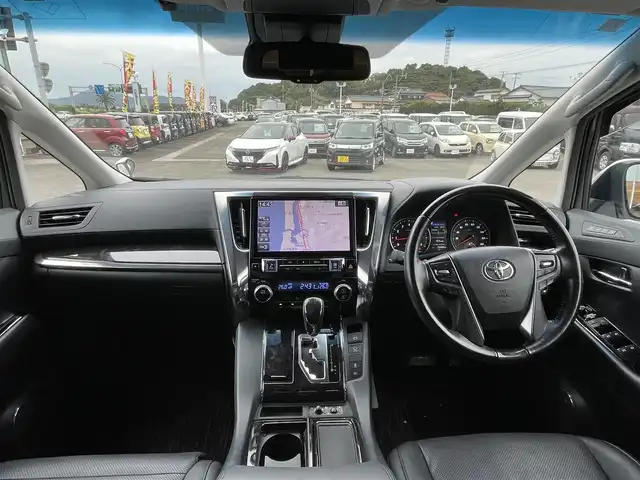 トヨタ アルファード S Cパッケージ 宮崎県 2018(平30)年 7.7万km ホワイトパールクリスタルシャイン アルパイン11インチナビ/（CD/DVD/AM/FM/BT)/フルセグTV/バックカメラ/アルパイン12.8型フリップダウンモニタ/両側パワースライドドア/パワーバックドア/モデリスタフルエアロ/サンルーフ/D席/N席/2列目パワーシート/D席/N席シートシーター/D席/N席シートクーラー/ステアリングヒーター/レーダークルーズコントロール/ビルトインETC