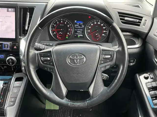 トヨタ アルファード S Cパッケージ 宮崎県 2018(平30)年 7.7万km ホワイトパールクリスタルシャイン アルパイン11インチナビ/（CD/DVD/AM/FM/BT)/フルセグTV/バックカメラ/アルパイン12.8型フリップダウンモニタ/両側パワースライドドア/パワーバックドア/モデリスタフルエアロ/サンルーフ/D席/N席/2列目パワーシート/D席/N席シートシーター/D席/N席シートクーラー/ステアリングヒーター/レーダークルーズコントロール/ビルトインETC