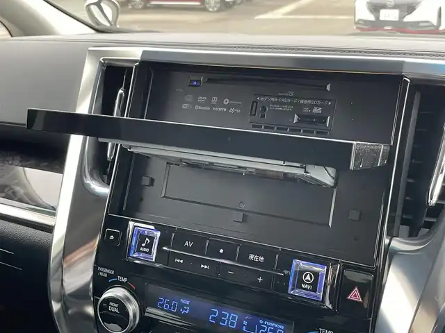 トヨタ アルファード S Cパッケージ 宮崎県 2018(平30)年 7.7万km ホワイトパールクリスタルシャイン アルパイン11インチナビ/（CD/DVD/AM/FM/BT)/フルセグTV/バックカメラ/アルパイン12.8型フリップダウンモニタ/両側パワースライドドア/パワーバックドア/モデリスタフルエアロ/サンルーフ/D席/N席/2列目パワーシート/D席/N席シートシーター/D席/N席シートクーラー/ステアリングヒーター/レーダークルーズコントロール/ビルトインETC