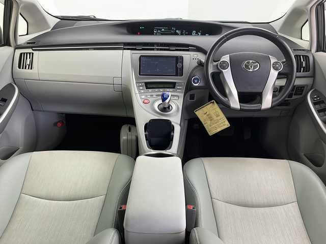 トヨタ プリウス G 大阪府 2014(平26)年 4万km ホワイトパールクリスタルシャイン 純正ナビ/・Ｂｌｕｅｔｏｏｔｈ/・フルセグテレビ/・ＣＤ/ＤＶＤ/クルーズコントロール/パワーシート/スマートキー/ビルトインＥＴＣ　/前後ドライブレコーダー/ハーフレザーシート/オートライト/W+サイド/カーテンエアバッグ/フォグランプ
