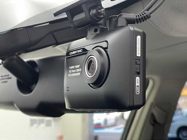 トヨタ プリウス G 大阪府 2014(平26)年 4万km ホワイトパールクリスタルシャイン 純正ナビ/・Ｂｌｕｅｔｏｏｔｈ/・フルセグテレビ/・ＣＤ/ＤＶＤ/クルーズコントロール/パワーシート/スマートキー/ビルトインＥＴＣ　/前後ドライブレコーダー/ハーフレザーシート/オートライト/W+サイド/カーテンエアバッグ/フォグランプ