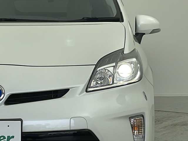 トヨタ プリウス G 大阪府 2014(平26)年 4万km ホワイトパールクリスタルシャイン 純正ナビ/・Ｂｌｕｅｔｏｏｔｈ/・フルセグテレビ/・ＣＤ/ＤＶＤ/クルーズコントロール/パワーシート/スマートキー/ビルトインＥＴＣ　/前後ドライブレコーダー/ハーフレザーシート/オートライト/W+サイド/カーテンエアバッグ/フォグランプ