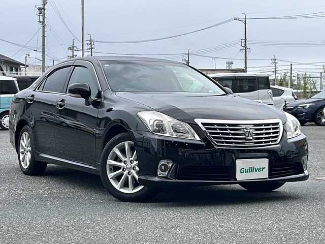 トヨタ クラウン ロイヤル Rサルーン スペシャルナビP 愛知県 2010(平22)年 15.5万km ブラック 登録時走行距離154386km/純正HDDナビ/（Bluetooth/フルセグTV/DVD/AM/FM)/バックカメラ/ドラレコ前/ビルドインETC/クルコンコントロール/ステアリングスイッチ/プッシュスタート/スマートキー/（スペアキー×１）/USB端子/オートライト/HIDライト/フォグランプ/純正フロアマット/純正ドアバイザー/取説/保証書