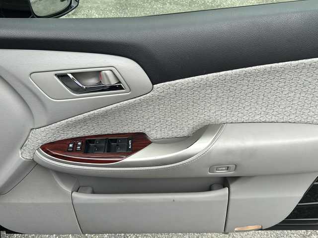 トヨタ クラウン ロイヤル Rサルーン スペシャルナビP 愛知県 2010(平22)年 15.5万km ブラック 登録時走行距離154386km/純正HDDナビ/（Bluetooth/フルセグTV/DVD/AM/FM)/バックカメラ/ドラレコ前/ビルドインETC/クルコンコントロール/ステアリングスイッチ/プッシュスタート/スマートキー/（スペアキー×１）/USB端子/オートライト/HIDライト/フォグランプ/純正フロアマット/純正ドアバイザー/取説/保証書