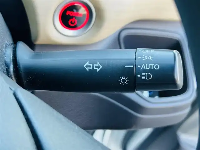 ホンダ フリード ハイブリット G センシング 岡山県 2017(平29)年 11.3万km ホワイトオーキッドパール (株)IDOMが運営する【じしゃロン岡山店】の自社ローン専用車両です。こちらは現金またはオートローンご利用時の価格です。 自社ローンご希望の方は別途その旨お申し付け下さい/・純正ナビゲーション/・バックカメラ/・両側電動スライドドア/・センシング/・ＬＥＤライト