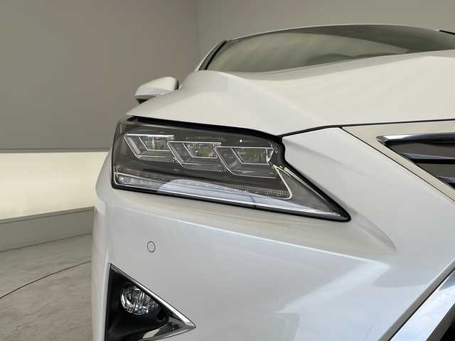 レクサス ＲＸ 450h バージョンL 愛知県 2018(平30)年 1万km ソニッククォーツ 衝突軽減システム/純正12.4型ナビ/三眼LEDヘッドライト/全方位カメラ/レーダークルーズコントロール/シートヒーター/エアシート/フルセグ/CD DVD/Bluetooth/バックカメラ/電動リアゲート/パワーシート/コーナーセンサー/ヘッドアップディスプレイ/純正アルミホイール/ETC2.0/ブラインドスポットモニター/ステアリングヒーター/オートマチックハイビーム/ドライブレコーダー/ステアリングスイッチ/スマートキー/プッシュスタート
