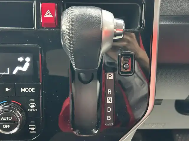 トヨタ ルーミー カスタムG－T 兵庫県 2017(平29)年 5万km ブラックマイカ/マゼンダベリーメタリック 純正SDナビ/フルセグテレビ/BTオーディオ/CD/DVD再生機能/バックカメラ/両側パワースライドドア/前席シートヒーター/スマートアシスト/純正15インチAW/純正フロアマット/LEDヘッドライト/オートライト/スマートキープッシュスタート/スペアキー