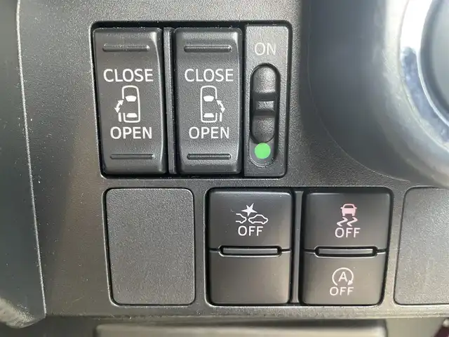 トヨタ ルーミー カスタムG－T 和歌山県 2017(平29)年 5万km ブラックマイカ/マゼンダベリーメタリック (株)IDOMが運営する【じしゃロン和歌山店】の自社ローン専用車両になります。こちらは現金またはオートローンご利用時の価格です。自社ローンご希望の方は別途その旨お申付け下さい/純正SDナビ/フルセグテレビ/BTオーディオ/CD/DVD再生機能/バックカメラ/両側パワースライドドア/前席シートヒーター/スマートアシスト/純正15インチAW/純正フロアマット/LEDヘッドライト/オートライト/スマートキープッシュスタート/スペアキー