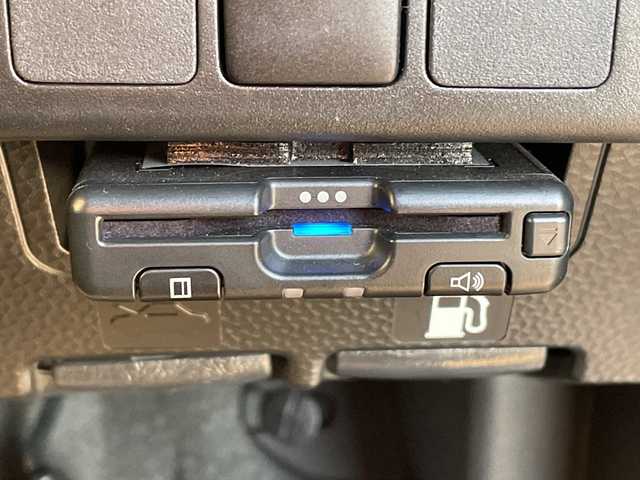 トヨタ ルーミー カスタムG 愛知県 2023(令5)年 1.9万km ブラックマイカメタリック SDナビ/全方位カメラ/両側パワースライドドア/レーダークルーズコントロール/シートヒーター/バックカメラ/コーナーセンサー/純正アルミホイール/LEDヘッドライト/ETC/衝突軽減システム/CD DVD/Bluetooth/ステアリングスイッチ/スマートキー/プッシュスタート