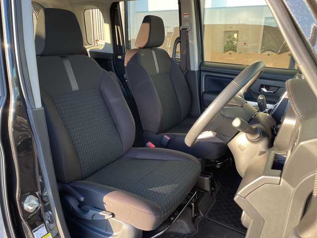 トヨタ ルーミー カスタムG 愛知県 2023(令5)年 1.9万km ブラックマイカメタリック SDナビ/全方位カメラ/両側パワースライドドア/レーダークルーズコントロール/シートヒーター/バックカメラ/コーナーセンサー/純正アルミホイール/LEDヘッドライト/ETC/衝突軽減システム/CD DVD/Bluetooth/ステアリングスイッチ/スマートキー/プッシュスタート