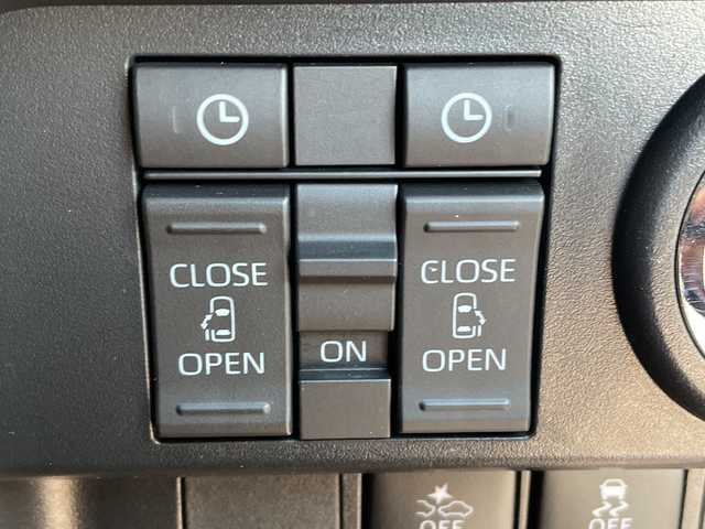 トヨタ ルーミー カスタムG 愛知県 2023(令5)年 1.9万km ブラックマイカメタリック SDナビ/全方位カメラ/両側パワースライドドア/レーダークルーズコントロール/シートヒーター/バックカメラ/コーナーセンサー/純正アルミホイール/LEDヘッドライト/ETC/衝突軽減システム/CD DVD/Bluetooth/ステアリングスイッチ/スマートキー/プッシュスタート