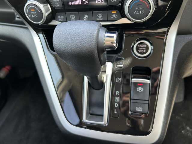 日産 セレナ ハイウェイスターVセレクションⅡ 福岡県 2019(令1)年 3.4万km ブリリアントホワイトパール 2トーン 純正9型SDナビ（フルセグTV/BT/CD/DVD）エマージェンシーブレーキアラウンドビューモニタープロパイロットコーナーセンサーデジタルインナーミラー両側パワスラETCドラレコUSB純正LEDヘッドライト純正16インチアルミホイール純正フロアマットスマートキープッシュスタート