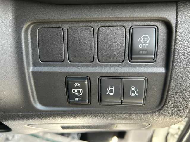 日産 セレナ ハイウェイスターVセレクションⅡ 鹿児島県 2019(令1)年 3.4万km ブリリアントホワイトパール 2トーン 純正9型SDナビ（フルセグTV/BT/CD/DVD）エマージェンシーブレーキアラウンドビューモニタープロパイロットコーナーセンサーデジタルインナーミラー両側パワスラETCドラレコUSB純正LEDヘッドライト純正16インチアルミホイール純正フロアマットスマートキープッシュスタート
