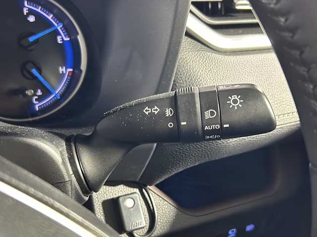 トヨタ ＲＡＶ４ ハイブリッドG 沖縄県 2020(令2)年 3.9万km ホワイトパールクリスタルシャイン 県外仕入/禁煙車/純正9インチディスプレイオーディオ/(Bluetooth.フルセグ.ラジオ.USB)/パノラミックビューモニター/4WD/ブラインドスポットモニター/レーダークルーズコントロール/シートヒーター/メモリパワーシート/電動リアゲート/ステアリングヒーター/トヨタセーフティセンス/プリクラッシュセーフティ/オートハイビーム/クリアランスソナー/ビルトインETC2.0/純正ドライブレコーダー/純正フロアマット/ドアバイザー/レザーシート/スペアキー/TVキャンセラー