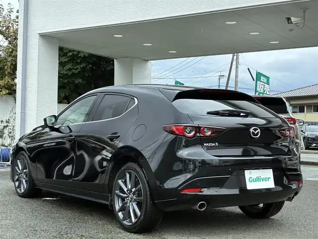 マツダ マツダ３ファストバック XD Lパッケージ 熊本県 2019(令1)年 8万km ジェットブラックマイカ BOSEサウンド/純正ナビ/【CD/DVD/SD/BT/HDMI】/全方位カメラ/i-ACTIVSENSE/スマートブレーキサポート/車線逸脱警報/ブラインドスポットモニター/コーナーセンサー/黒革シート/シートヒーター/パワーシート/ステアリングヒーター/ステアリングリモコン/純正18インチAW/ビルトインETC/オートLEDヘッドライト/電子パーキング/スマートキー/プッシュスタート