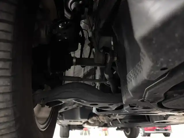 トヨタ ヴォクシー S－Z 三重県 2022(令4)年 2.9万km ホワイトパールクリスタルシャイン ガソリン/FF/MTモード付インパネCVT/10.5インチ ディスプレイオーディオPlus（ナビ搭載）/（AM/FM/TV/CD/DVD/USB/iPod/Miracast/CarPlay/AndroidAuto）/純正 14インチOLED後席フリップダウンモニター V14T-R72R/パノラミックビューモニター（床下透過表示機能付）*/両側ハンズフリーパワースライドドア*/ドライブレコーダー前後/ETC2.0/Toyota Safety Sense/●PCS/●LDA/●レーダークルコン（全車速追従機能付）/●オートハイビーム/●RSA/・パーキングサポートブレーキ（静止物＆後方接近車両*・歩行者*）/・プロアクティブドライビングアシスト/・発進遅れ告知/・BSM＆RCTA＋レーンチェンジアシスト*/・安心降車アシスト＋RCD*/・アドバンスト ドライブ＋フロントクロストラフィックアラート、ドライバーモニター*/・トヨタチームメイト［アドバンスト パーク］*/装備/快適＆利便パッケージ（High）*/●2ndシートオットマン＆ヒーター/●ステアリングヒーター/●パワーバックドア/・ハーフレザーシート/・シートヒーター（D/N）/・保/取/・スマートキーx2/など/*…メーカーOP