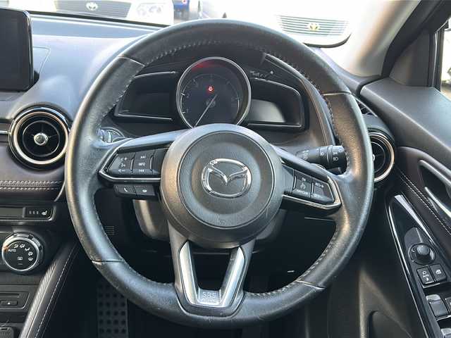 マツダ デミオ XD ツーリング Lパッケージ 徳島県 2017(平29)年 7.4万km マシーングレープレミアムM ターボ/純正SDナビ/（Bluetooth/ワンセグ/CD/DVD/AUX）/バックカメラ/シートヒーター（D+N席）/クルーズコントロール/パドルシフト/LEDヘッドライト/オートライト/ビルトインETC/純正AW/純正フロアマット/プッシュスタート/スマートキー/スペアキー