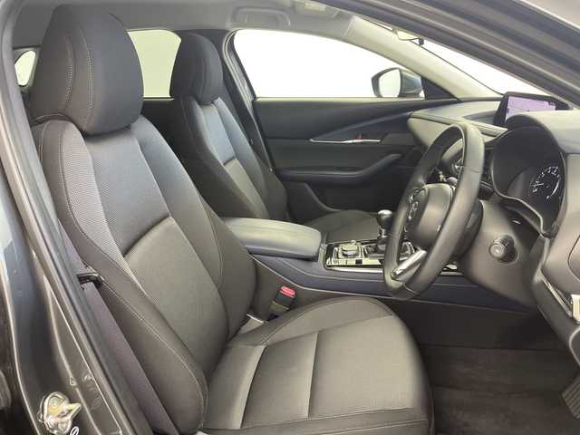 マツダ ＣＸ－３０ 20S 岐阜県 2019(令1)年 5.2万km マシーングレープレミアムM 純正メモリーナビ/CD/DVD/Bluetooth/フルセグTV/バックカメラ/6速MT/i-ACTIVSENSE/衝突軽減ブレーキ/ブラインドスポットモニタリング/レーダークルーズコントロール/レーンキープアシスト/オートハイビーム/ビルトインETC/ドライブレコーダー/パーキングセンサー/純正18インチアルミホイール/革巻きステアリング/ステアリングリモコン/純正フロアマット/オートLEDヘッドライト/電動パーキングブレーキ/ブレーキホールド/スマートキー/プッシュスタート