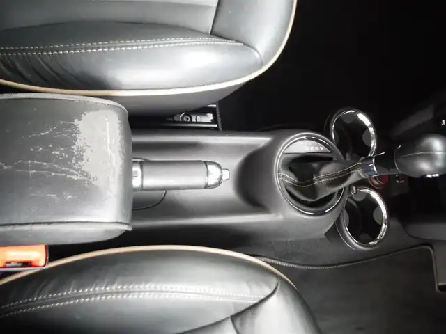 ＭＩＮＩ ミニ クラブマン クーパー S 東京都 2013(平25)年 2.4万km 黒Ⅱ ボンドストリート/　ラウンジレザーシート/　前席シートヒーター/　ブラックアイオートライト/　レザー仕上げインテリア/　専用17インチAW/　アームレスト/レインセンサー/社外ナビ・TV・ETC/　バックカメラ/パドルシフト/プッシュエンジンスタート/キーレス×2個