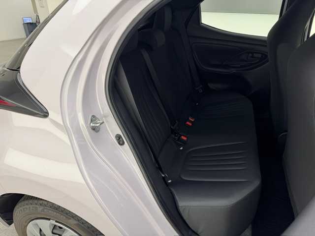トヨタ ヤリス X 兵庫県 2022(令4)年 1.3万km アイスピンクメタリック 純正ディスプレイオーディオ(Bluetooth/Miracast/USB）/バックカメラ/前後ドライブレコーダー/前後コーナーセンサー/純正フロアマット/純正ドアバイザー/オートライト/オートマチックハイビーム/ヘッドライトレベライザー