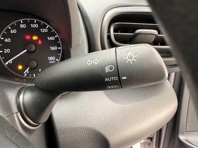 トヨタ ヤリス X 兵庫県 2022(令4)年 1.3万km アイスピンクメタリック 純正ディスプレイオーディオ(Bluetooth/Miracast/USB）/バックカメラ/前後ドライブレコーダー/前後コーナーセンサー/純正フロアマット/純正ドアバイザー/オートライト/オートマチックハイビーム/ヘッドライトレベライザー