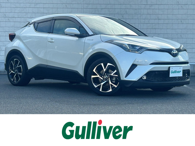 トヨタ Ｃ－ＨＲ G 大阪府 2018(平30)年 3.9万km ホワイトパールクリスタルシャイン ９インチナビ　/フルセグ　/Ｂｌｕｅｔｏｏｔｈ　/バックカメラ　/ハーフレザーシート　/シートヒーター　/レーダークルーズコントロール　/ブラインドスポットモニター　/シーケンシャルウインカー　/ＥＴＣ　/マット