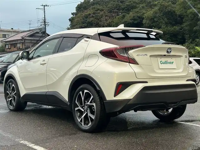 トヨタ Ｃ－ＨＲ G 大阪府 2018(平30)年 3.9万km ホワイトパールクリスタルシャイン ９インチナビ　/フルセグ　/Ｂｌｕｅｔｏｏｔｈ　/バックカメラ　/ハーフレザーシート　/シートヒーター　/レーダークルーズコントロール　/ブラインドスポットモニター　/シーケンシャルウインカー　/ＥＴＣ　/マット