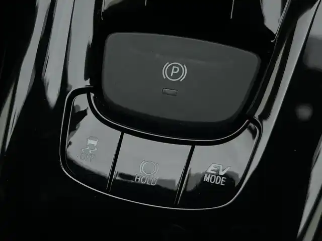 トヨタ Ｃ－ＨＲ G 大阪府 2018(平30)年 3.9万km ホワイトパールクリスタルシャイン ９インチナビ　/フルセグ　/Ｂｌｕｅｔｏｏｔｈ　/バックカメラ　/ハーフレザーシート　/シートヒーター　/レーダークルーズコントロール　/ブラインドスポットモニター　/シーケンシャルウインカー　/ＥＴＣ　/マット