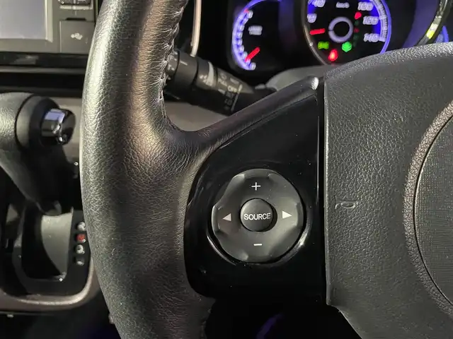 ホンダ Ｎ ＯＮＥ プレミアム SSパッケージ 東京都 2014(平26)年 8.6万km パールⅡ (株)IDOMが運営する【じしゃロン国分寺店】の自社ローン対象車両になります。こちらは現金ご利用時の価格です。/自社ローンご希望の方は別途その旨お申付け下さい。