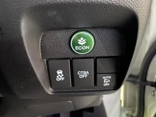 ホンダ Ｎ ＯＮＥ プレミアム SSパッケージ 東京都 2014(平26)年 8.6万km パールⅡ (株)IDOMが運営する【じしゃロン国分寺店】の自社ローン対象車両になります。こちらは現金ご利用時の価格です。/自社ローンご希望の方は別途その旨お申付け下さい。