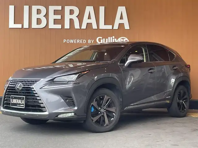 レクサス ＮＸ 300h バージョンL 高知県 2018(平30)年 4万km ソニッククォーツ Mark Levinson【PREMIUM SURROND】/赤レザーシート/D/N席パワーシート/D/N席エアーシート/全席シートヒータ/サンルーフ/パワーバックドア/純正ナビ/　【AM/FM/フルセグTV/BT】/バックカメラ