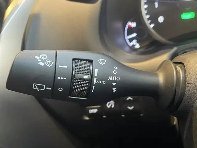 レクサス ＮＸ 300h バージョンL 高知県 2018(平30)年 4万km ソニッククォーツ Mark Levinson【PREMIUM SURROND】/赤レザーシート/D/N席パワーシート/D/N席エアーシート/全席シートヒータ/サンルーフ/パワーバックドア/純正ナビ/　【AM/FM/フルセグTV/BT】/バックカメラ
